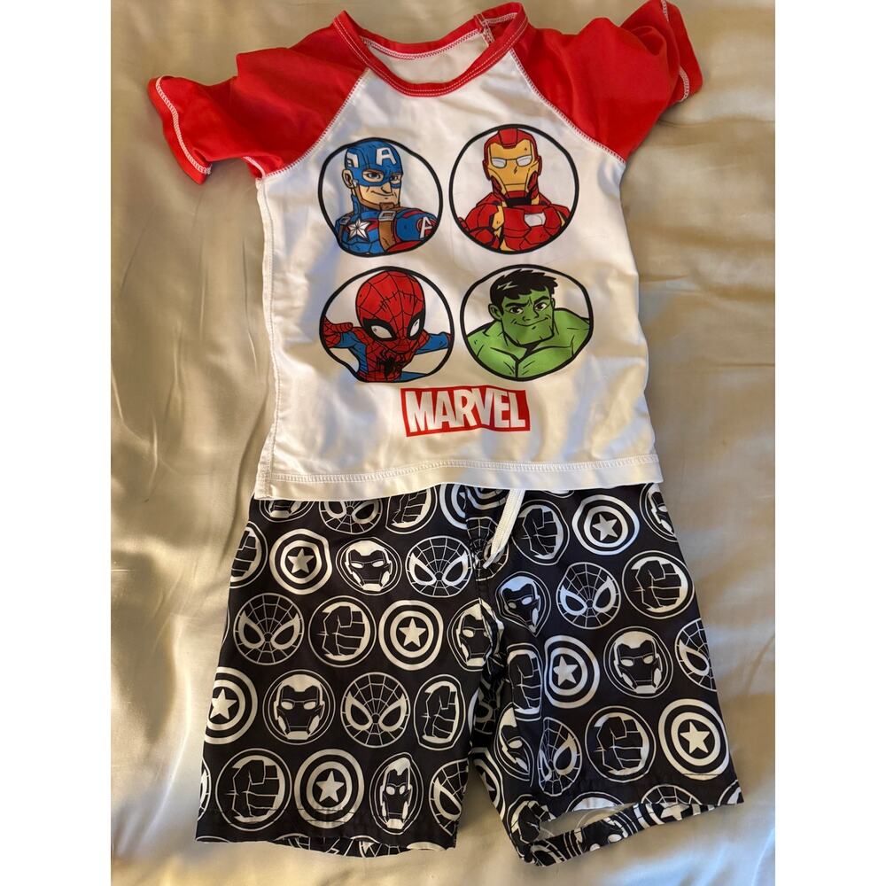 Marvel bathing suit and rash guard set size 3